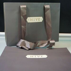 Hive Boutique Store West Palm Beach Florida Totes 2 Paper Gift Bags Rope Handle